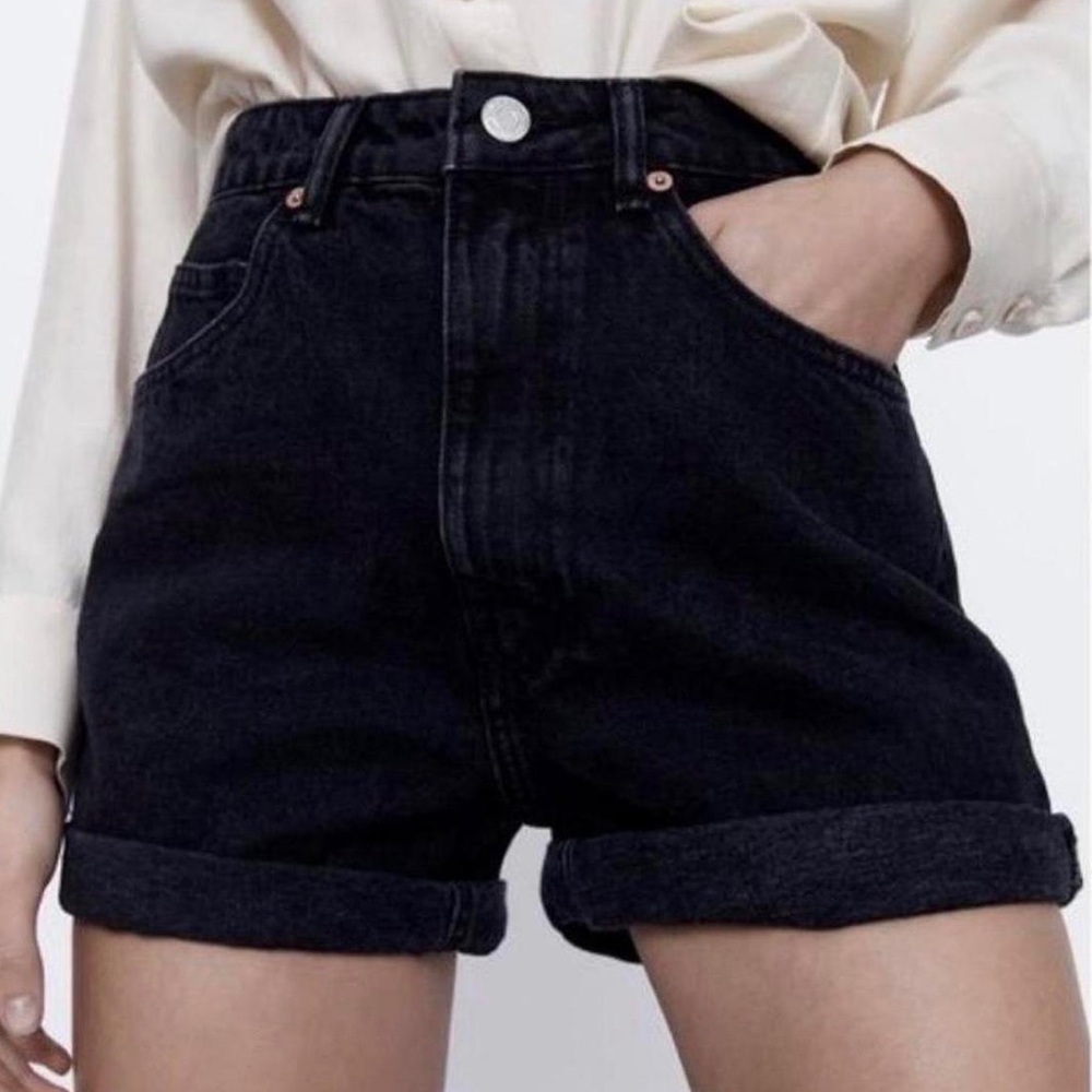 ZARA high waisted mom shorts - black denim - XS size 2